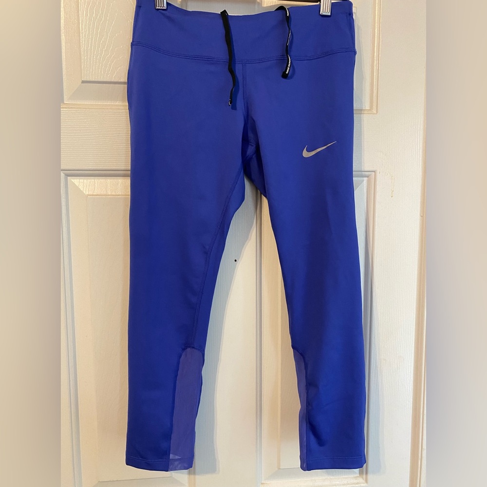 Nike capri